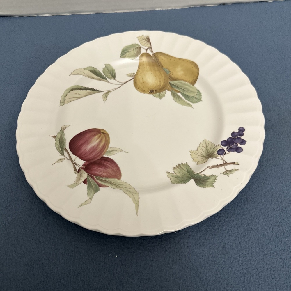 Mikasa Maxima Fine China Belle Terre 12" Chop Plate (Round Platter) Scallop Edge